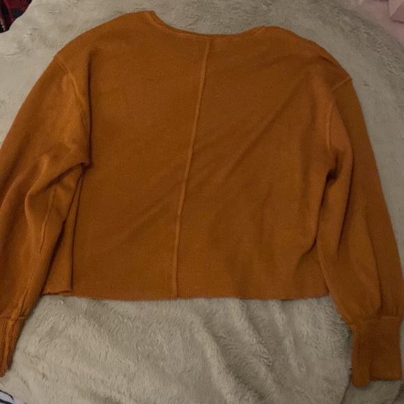 Pink Lily Sweaters - PINK LILY: BROWN THIN SWEATER